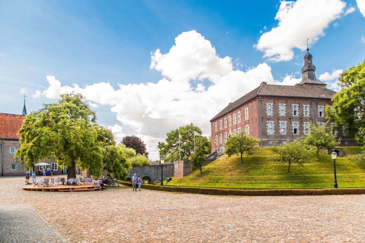 Landgoed Kasteel Limbricht Bed & Breakfast Luaran gambar